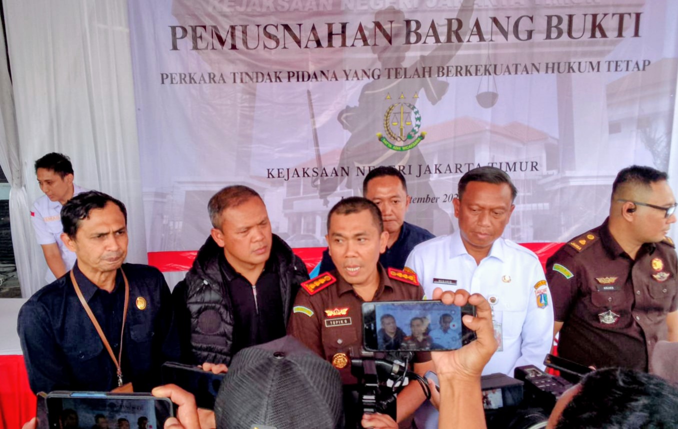 Kejari Jakarta Timur Musnahkan Barang Bukti Perkara Inkrah, Narkotika hingga Uang Tunai
