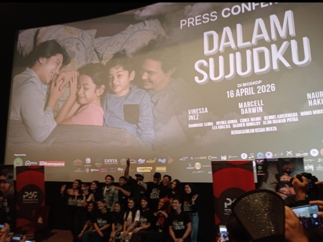 Sutradara Rico Michael Angkat Kisah Nyata di Film Dalam Sujudku, Marcell Darwin Masih Terus Belajar