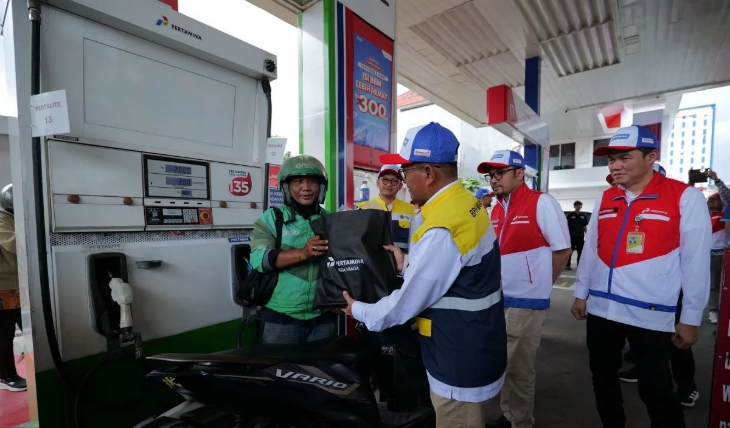 Libur Natal dan Tahun Baru, Pertamina Patra Niaga Beri Bansos untuk Pengemudi Ojol