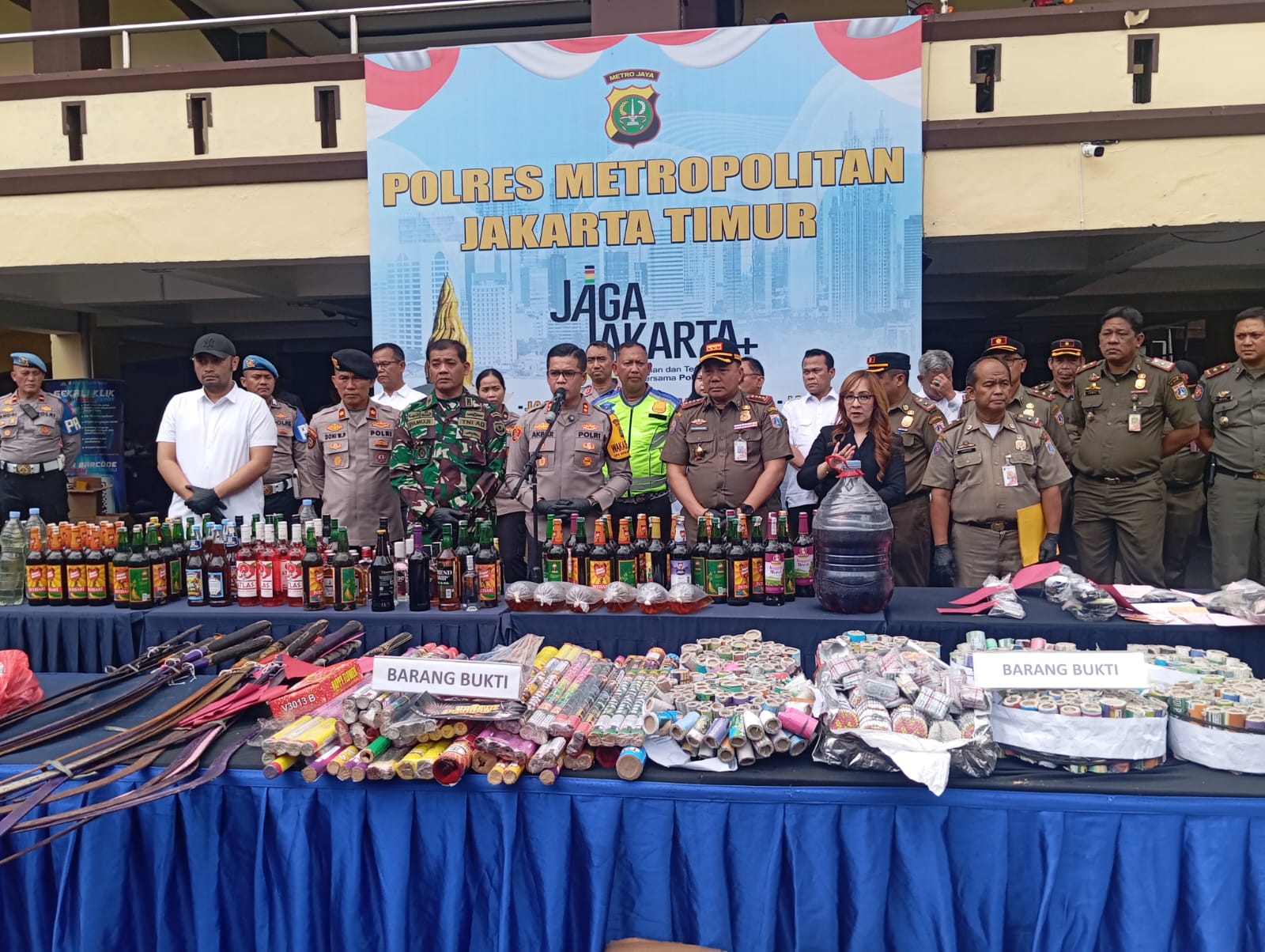 Operasi Pekat Jaktim Digelar, Polisi Amankan 27 Orang dan Puluhan Barang Bukti