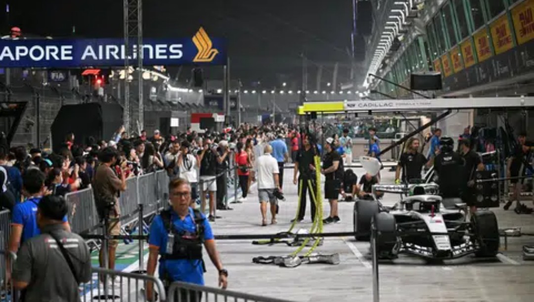 Ini Alasan Penonton F1 Singapura Mendadak Dapat Keistimewaan Bebas Biaya Botol Plastik