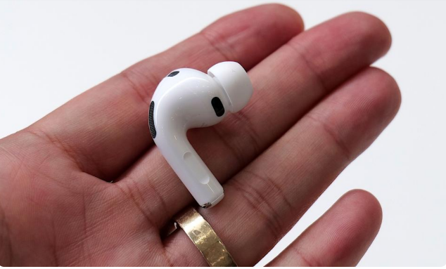  Earbud AirPods Pro 3 Memang Gokil, Fitur Terupdatenya Bisa Dengar Terjemahan Secara Langsung