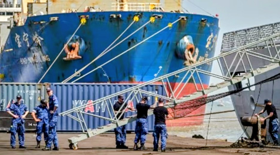 Laut China Selatan Memanas! Militer China Usir Paksa Kapal Perang Belanda, Ada Apa?