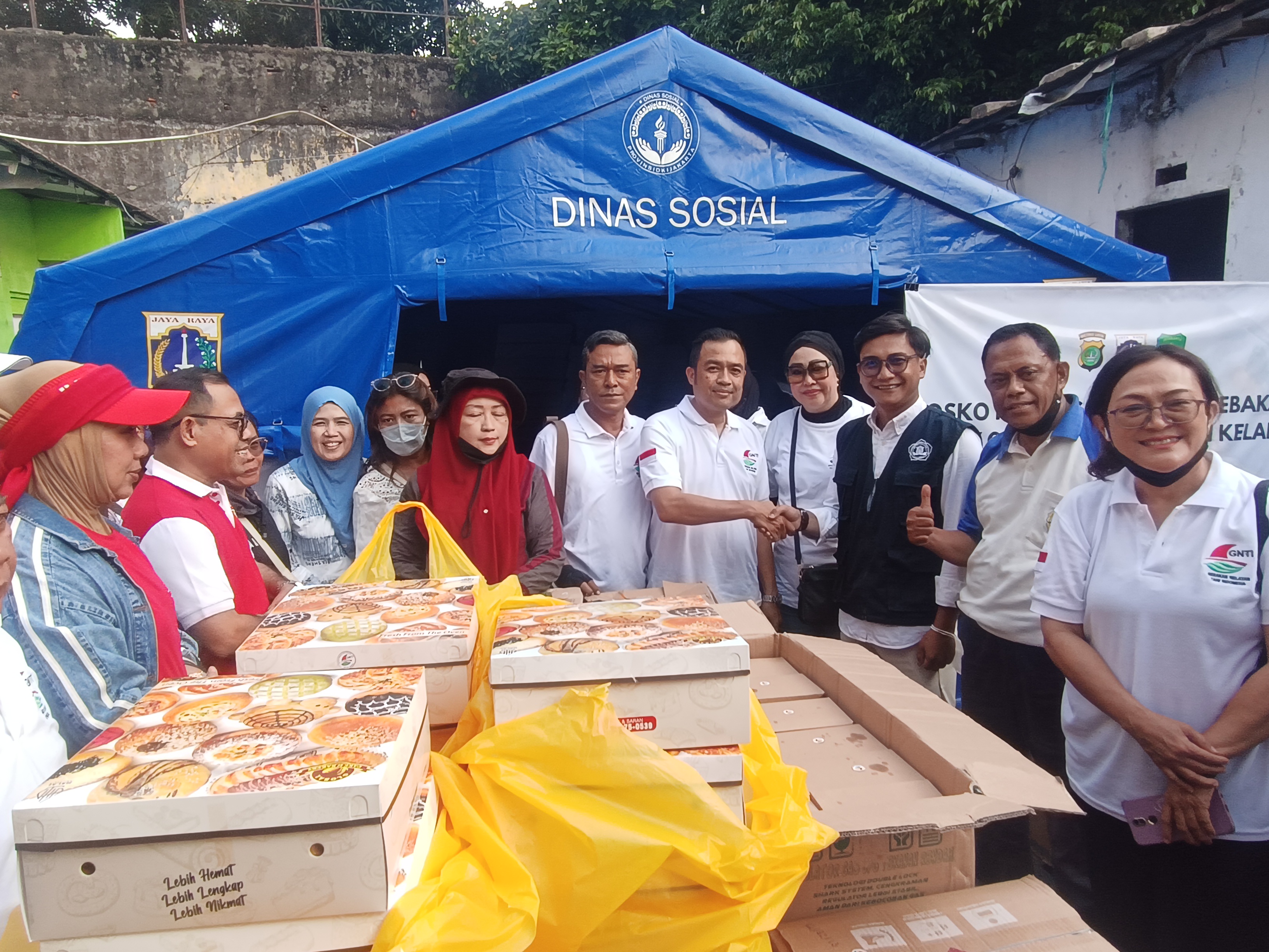 DPD GNTI Jakarta Bergerak Lagi Salurkan Bantuan untuk Korban Kebakaran di  Batu Ceper Gambir