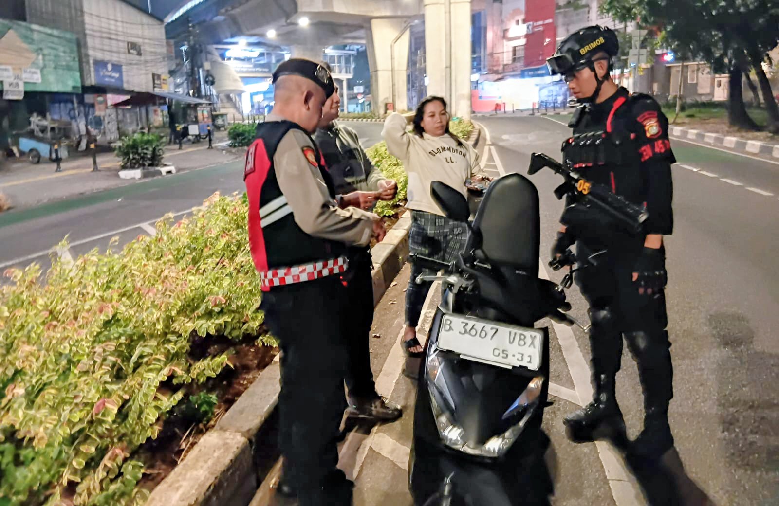 Geger Dini Hari di Kebayoran Baru, Polisi Amankan Motor Bodong Tanpa Pelat, Ada Apa?