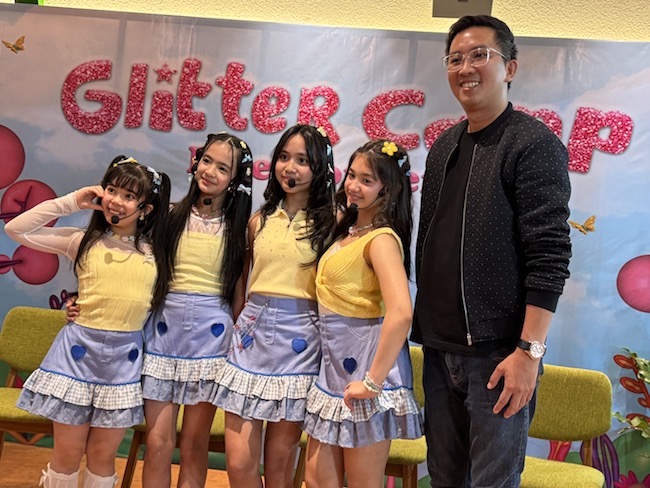 Glitter Hadirkan Konser Intimate Bertajuk Glittery Camp
