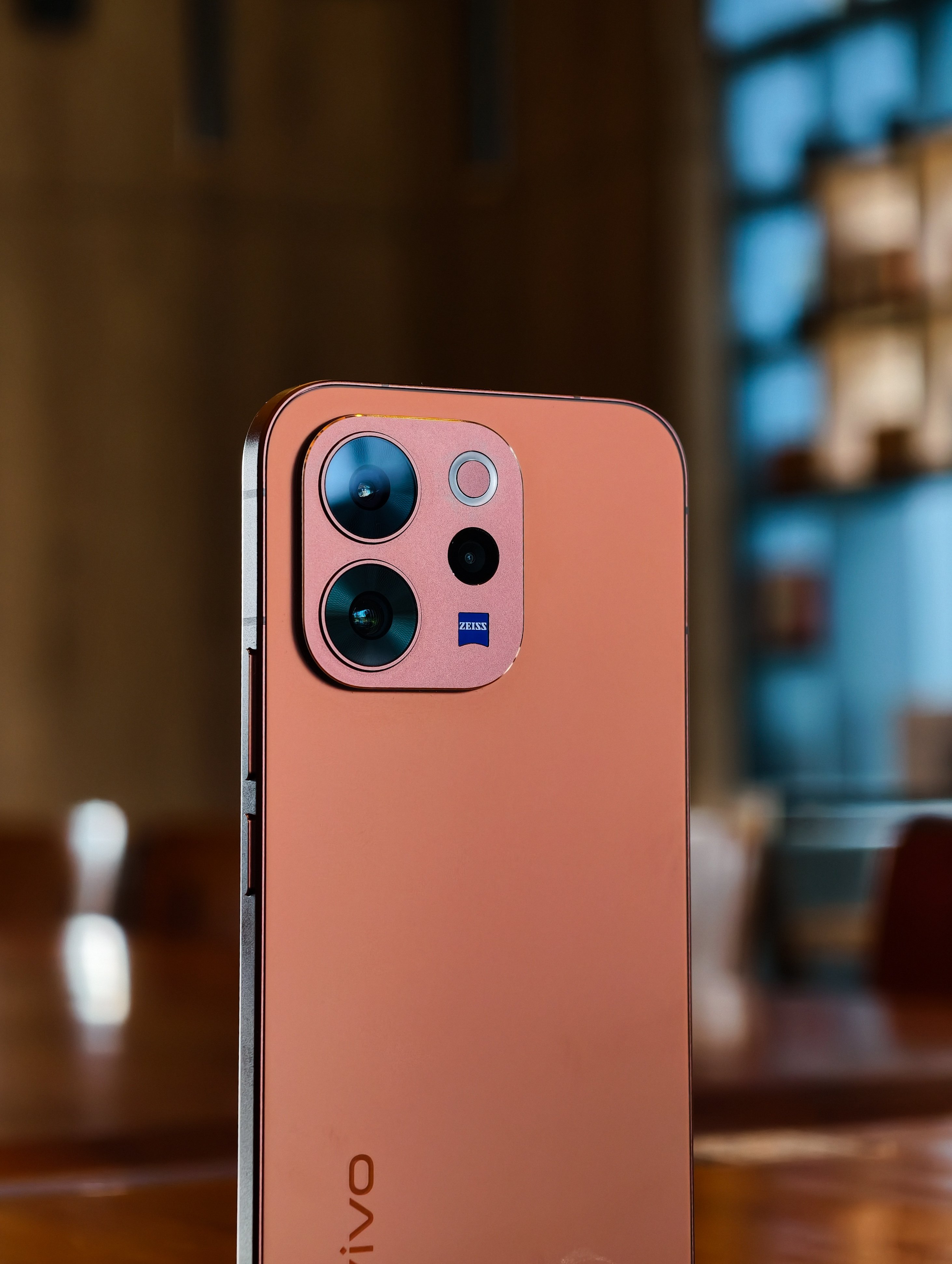 Vivo Rilis V70 di Indonesia, Biar Motret di Konser Makin Maksimal