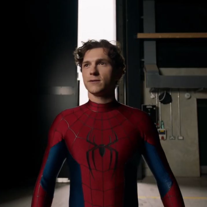 Tom Holland Dilarikan ke Rumah Sakit Usai Kecelakaan Parah di Syuting Film Baru Spider-Man