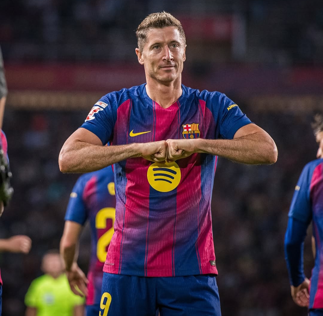 Barcelona Instruksikan Robert  Lewandoski Berhenti Cetak Gol