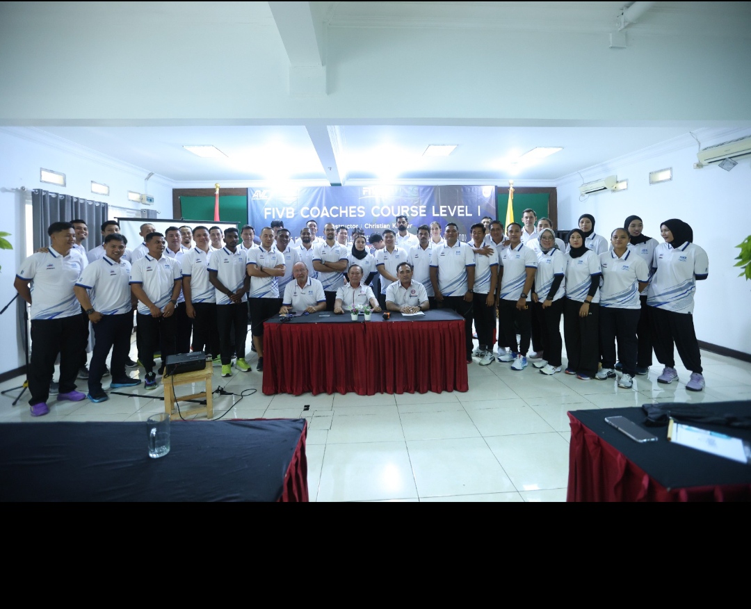 40 Pelatih dari Berbagai Negara Ikuti Kursus Kepelatihan dari Federasi Voli Internasional di Padepokan Sentul
