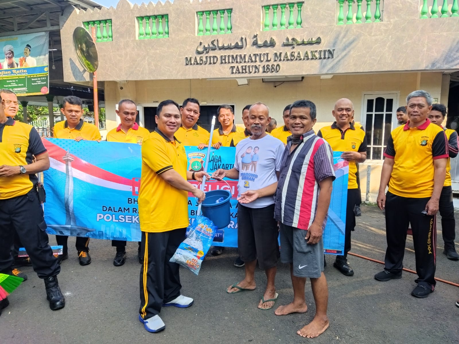 Sambut Hari Bhayangkara Polri, Polsek Metro Kebayoran Baru Gelar Bakti Religi