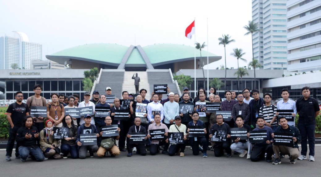 Wujud Solidaritas, Koordinatoriat Wartawan Parlemen Gelar Doa Bersama di Senayan