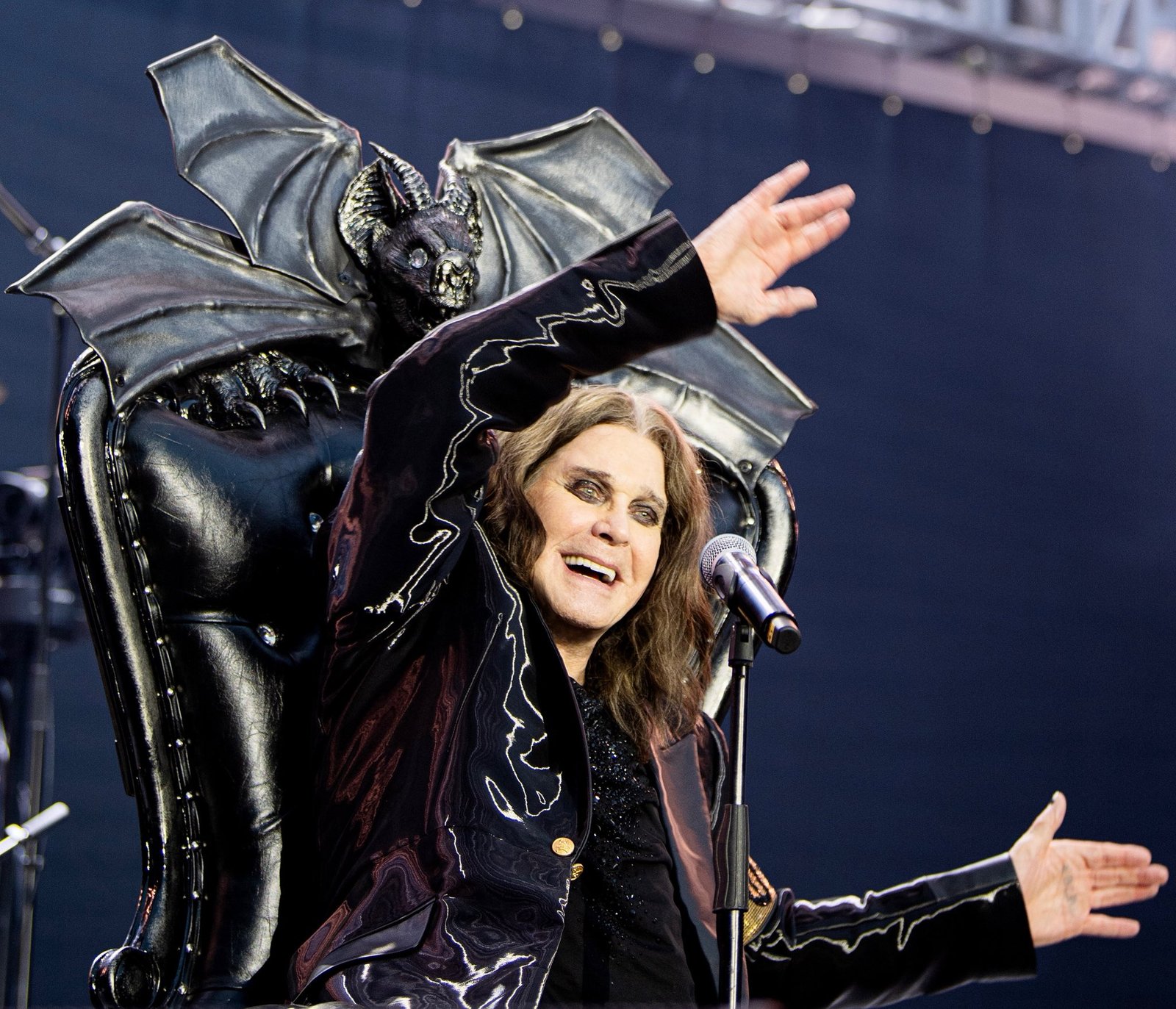 Vokalis Black Sabbath Ozzy Osbourne Meninggal Dunia di Usia 76 Tahun