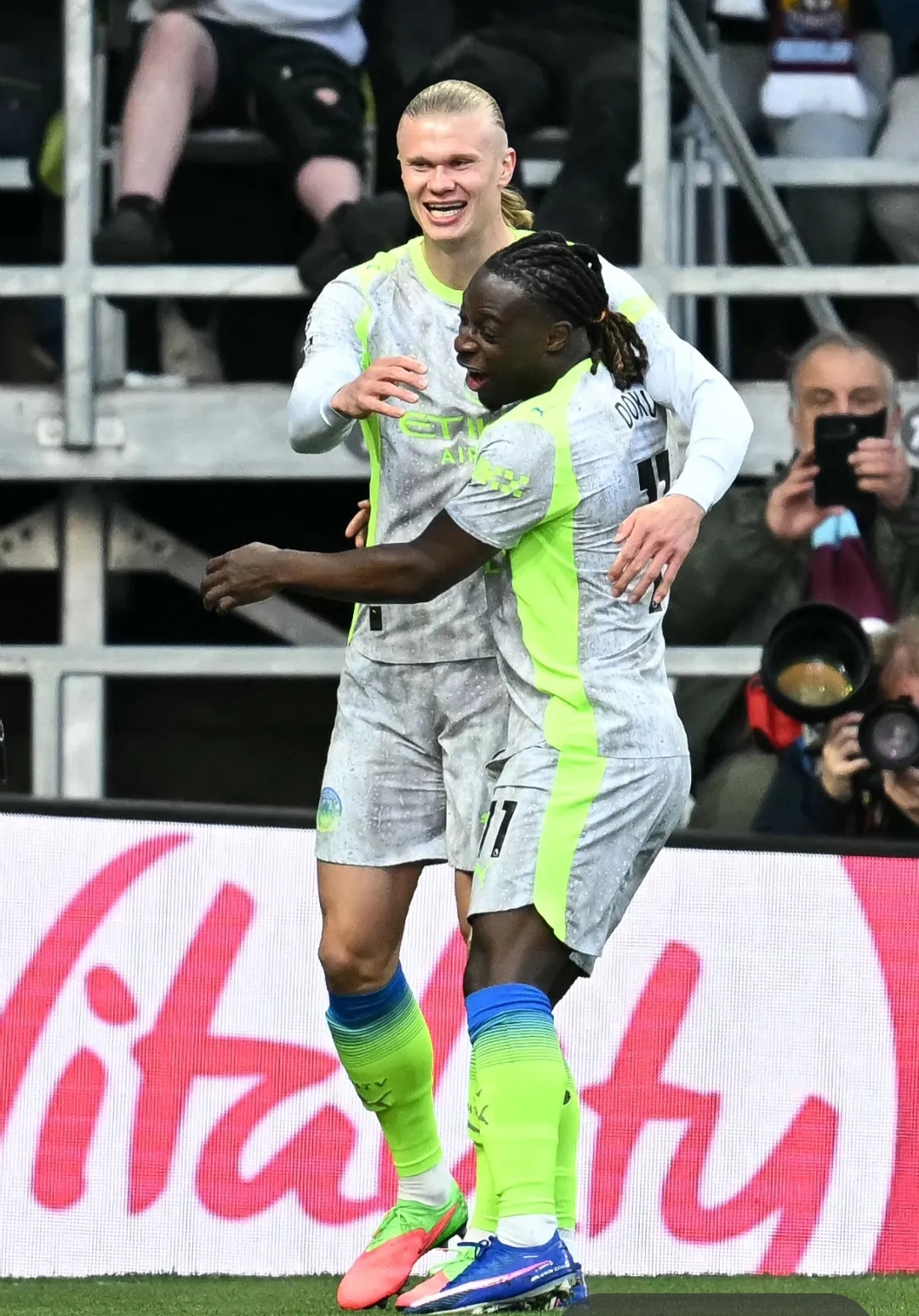 Setelah Antar Manchester City ke Puncak Liga Inggris, Erling Haaland Kebingungan Jawab Pertanyaan Wartawan