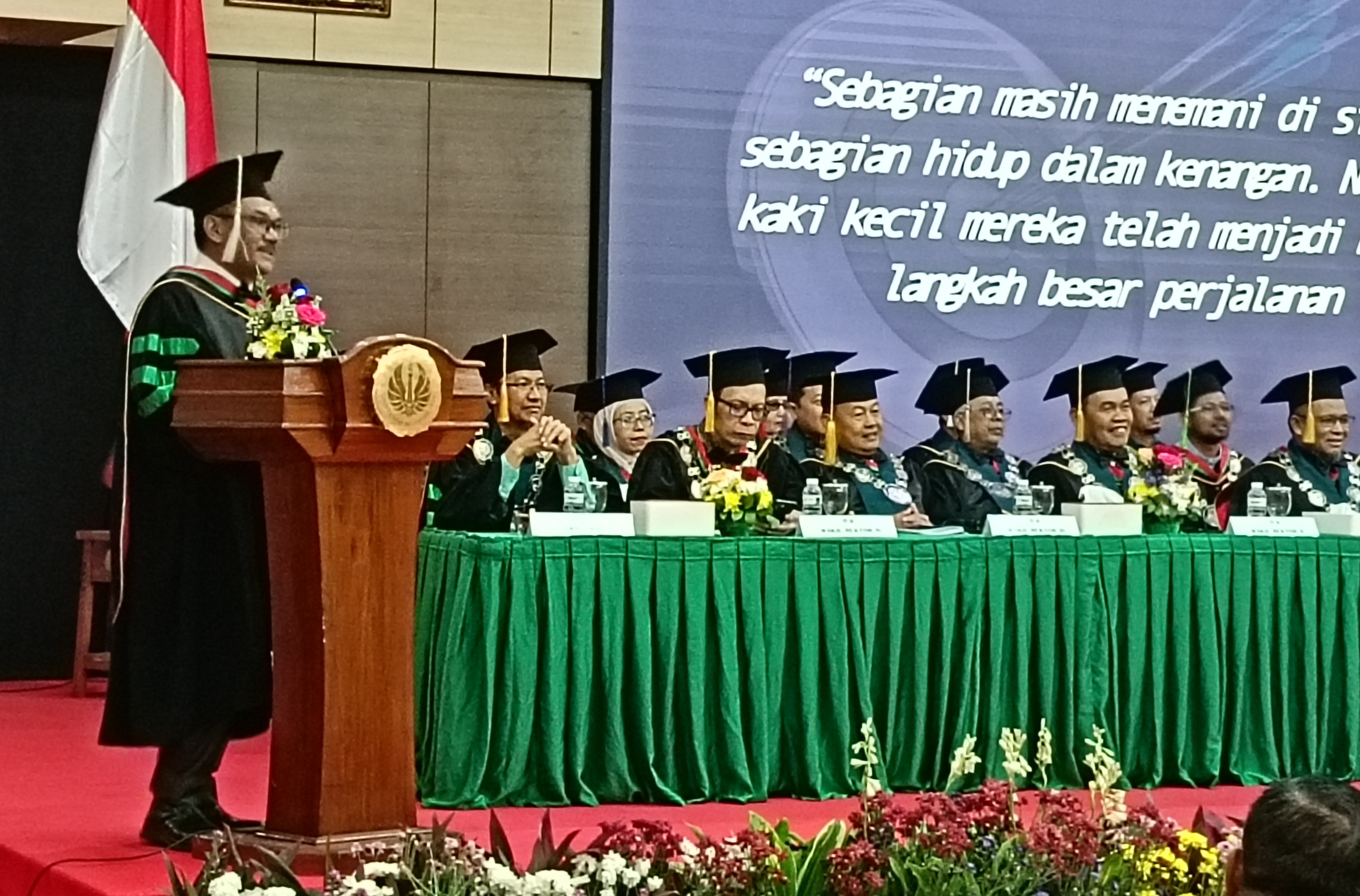 UNJ Kukuhkan 3 Guru Besar, Salah Satunya Bongkar Rahasia Prestasi Panahan Indonesia di Pentas Dunia