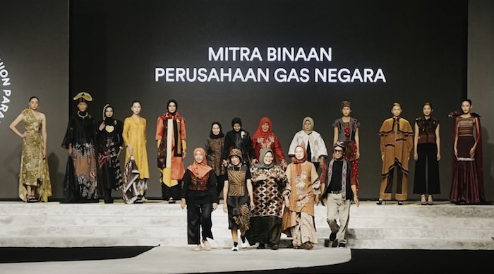 UMKM Binaan PGN Melenggang di Ajang Surabaya Fashion Parade 2025