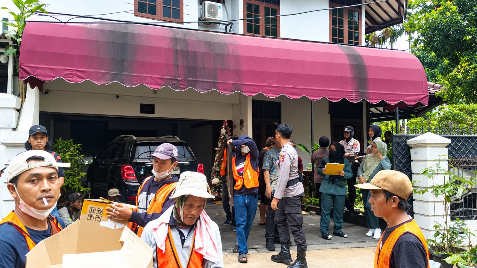 PN Jaktim Pastikan Eksekusi Bangunan dan Tanah Pacuan Kuda Sesuai Prosedur