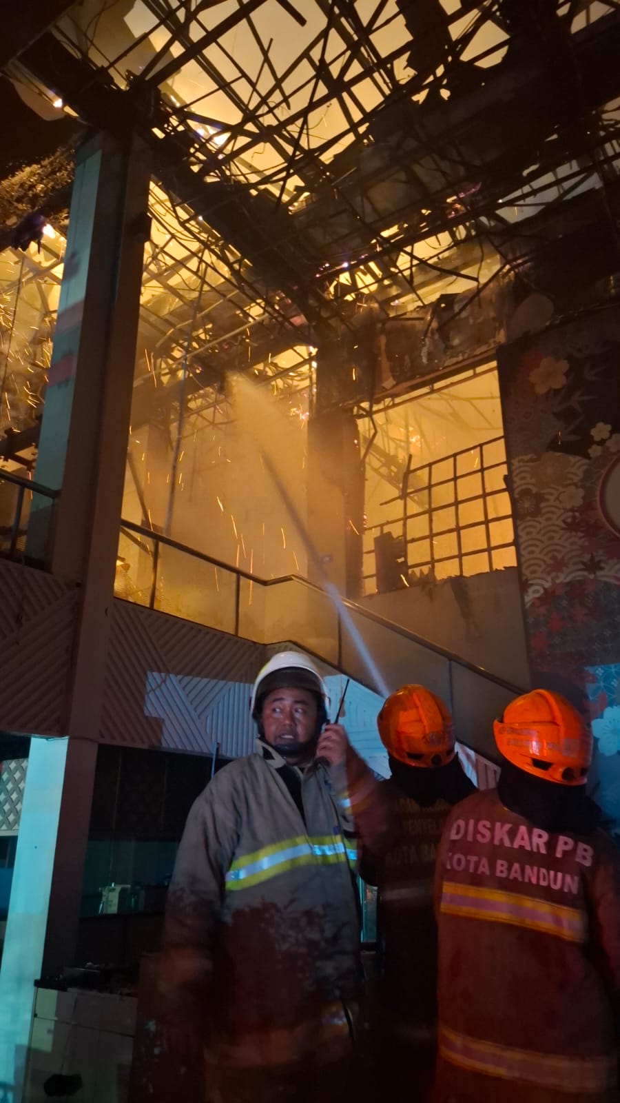 Diduga Gara-Gara Percikan Minyak, RM Tamagochi Terbakar