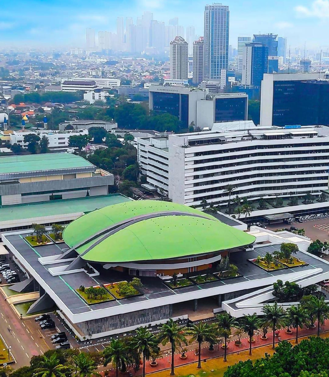 Efisiensi Energi Nasional, DPR Setuju Kebijakan WFH Jadi Langkah Strategis
