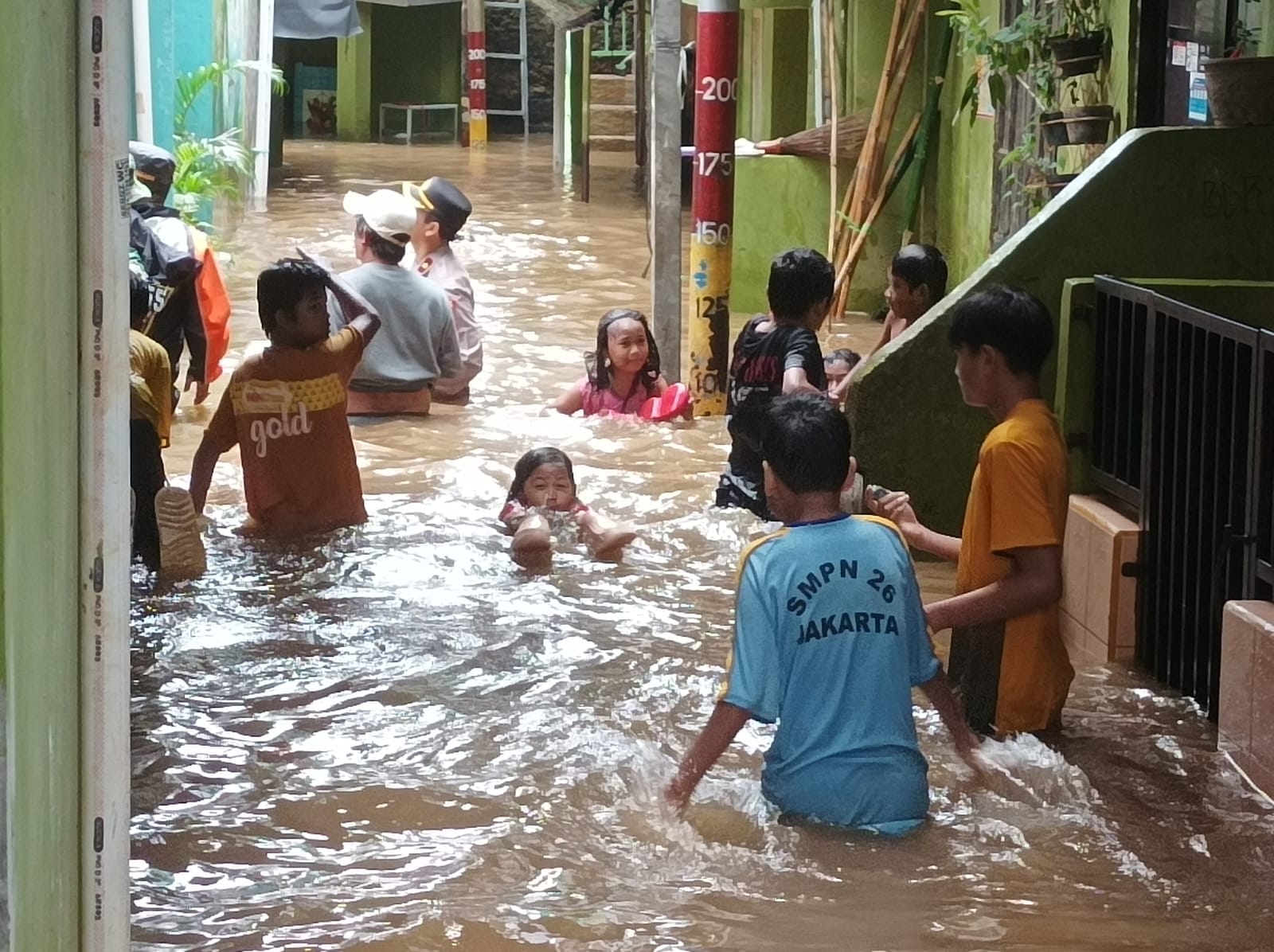 Cuaca Mulai Cerah, 1.600 Warga Jakarta Masih Mengungsi Akibat Banjir