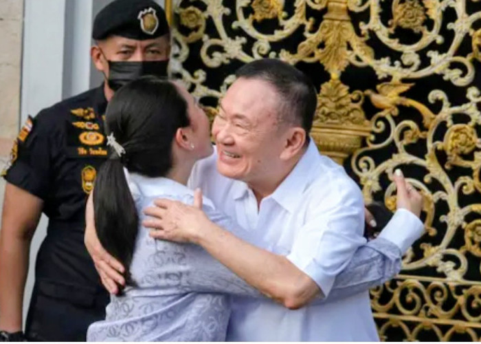 Baru 8 Bulan Mendekam di Penjara, Mantan PM Thailand Thaksin Shinawatra Resmi Bebas