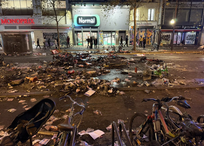 Protes di Paris Berujung Aksi Bakar Mobil dan Penjarahan Toko Gucci sampai Versace  