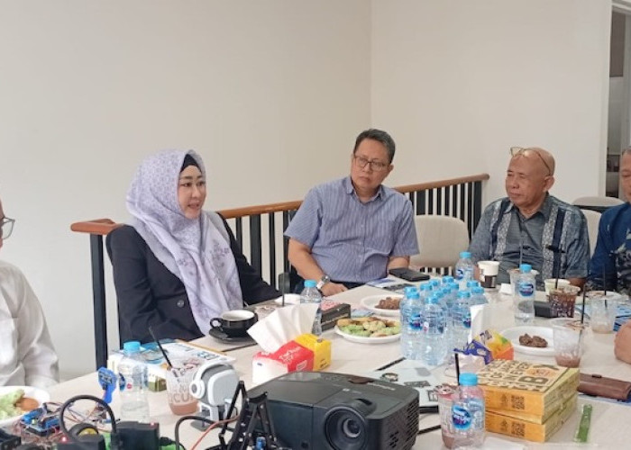 Berdayakan Perempuan, STEM dan Pendidikan Inklusif, DR Lisda Hendrajoni Bentuk Forum Komunikasi PKBM Digital 