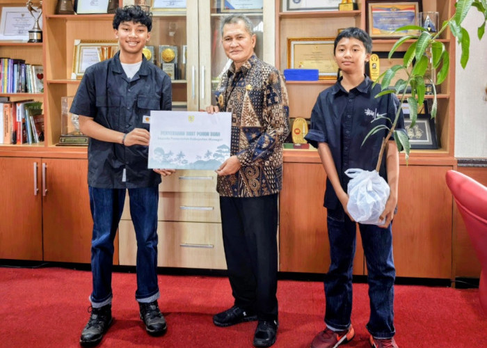Perayaan 100 Tahun Kolese Kanisius, Dimie dan Michael Gelar Aksi Melestarikan Lingkungan yang Berkelanjutan