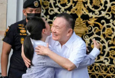 Baru 8 Bulan Mendekam di Penjara, Mantan PM Thailand Thaksin Shinawatra Resmi Bebas