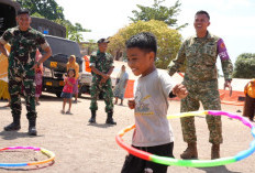 Puspsi TNI dan Kodim 1612/Manggarai serta Yonif TP 834/WM Berikan Trauma Healing untuk Penyintas Gempa NTT