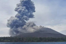 Abu Vulkanik Gunung Anak Krakatau Meluas, Warga Lampung Diimbau Disiplin Gunakan Masker