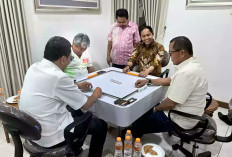 Penjelasan Menhut Raja Juli Antoni soal Foto Main Domino Bareng Mantan Tersangka Pembalakan Liar
