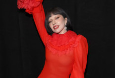 Kameramen Bikin Lady Gaga Jatuh Tersungkur di Hadapan Pengemar saat Konser Berlangsung 