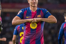 Barcelona Instruksikan Robert  Lewandoski Berhenti Cetak Gol