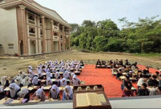Bersyukur dalam Kebersamaan, Berbagi Bubur, dan Ngaji Kitab di Desa Muara II